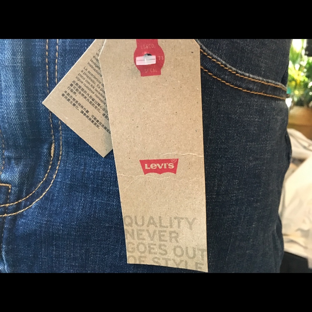 Levi’s denim skirt... - Picture 5 of 12